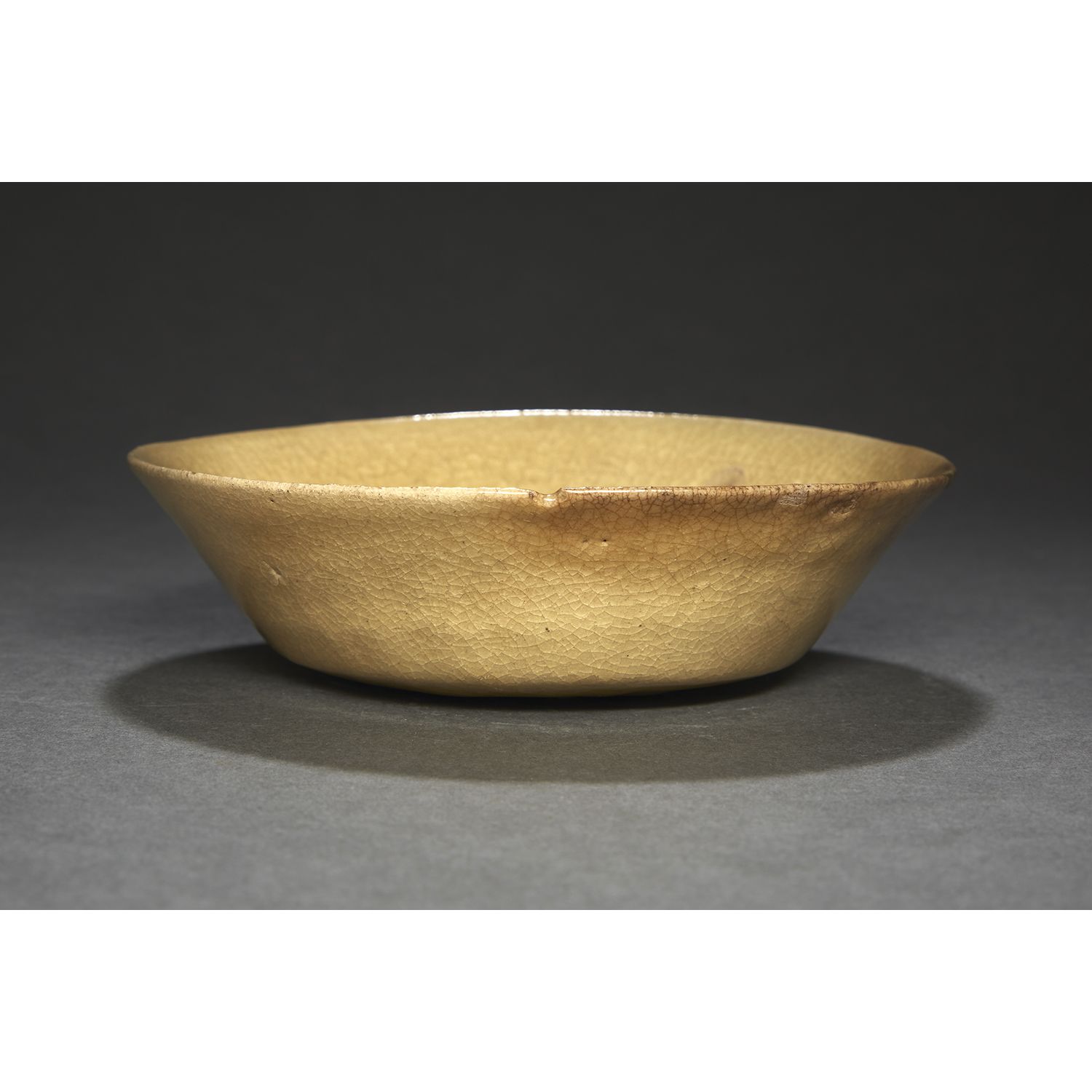 Null COUPELLE
in yellow-brown enamelled stoneware on cracked bottom. The thin an&hellip;