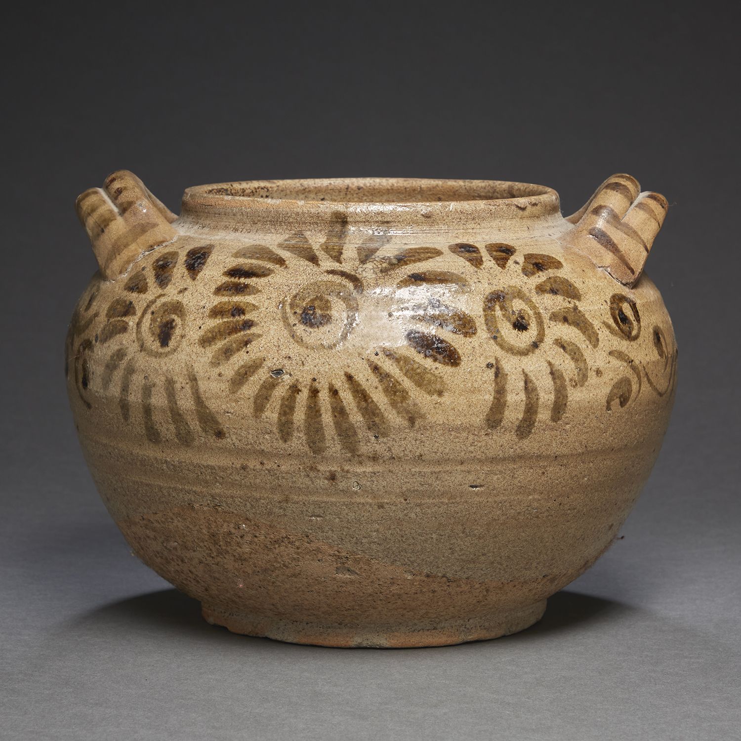 Null POT OF ANSES
in stoneware glazed celadon and copper, decorated with stylize&hellip;