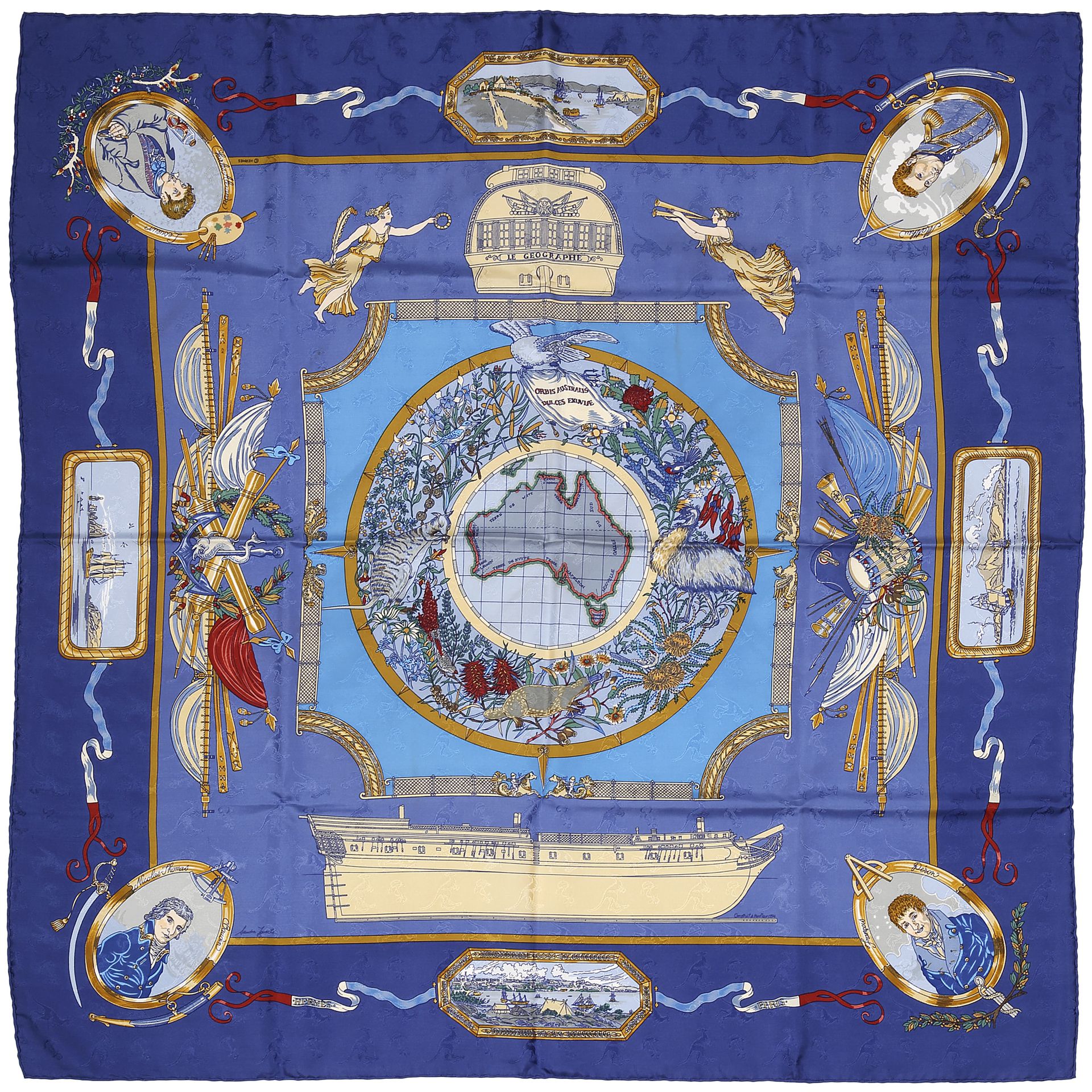 Null HERMÈS、
丝绸斜纹方格 "Le Géographe"，蓝底，中央饰有澳大利亚地图，周围有异国动植物图案。
中央饰有澳大利亚地图，周围有异国动物和&hellip;