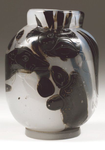 Émile GALLÉ (1846-1904) Vase ovoïde sur talon, col droit, en verre épais multico&hellip;
