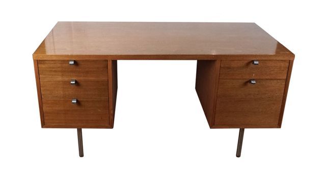 Null GEORGES NELSON (1908 - 1986) Desk, in varnished oak, three rows of drawers &hellip;
