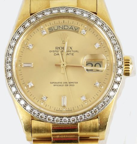 Null Rolex Oyster Perpetual (Day Date) 36mm watch in 18K gold and set with diamo&hellip;