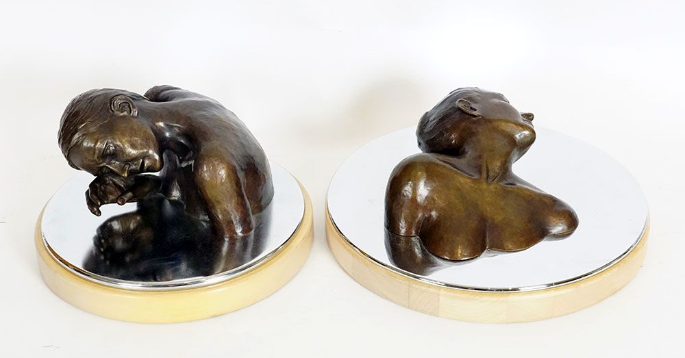 Null WHITE, Jean-Guy Céline (XX-XXI)
无题
青铜、铝和木头，置于木质底座上
在两件青铜器的背面有签名和编号：白色和白色1/8&hellip;