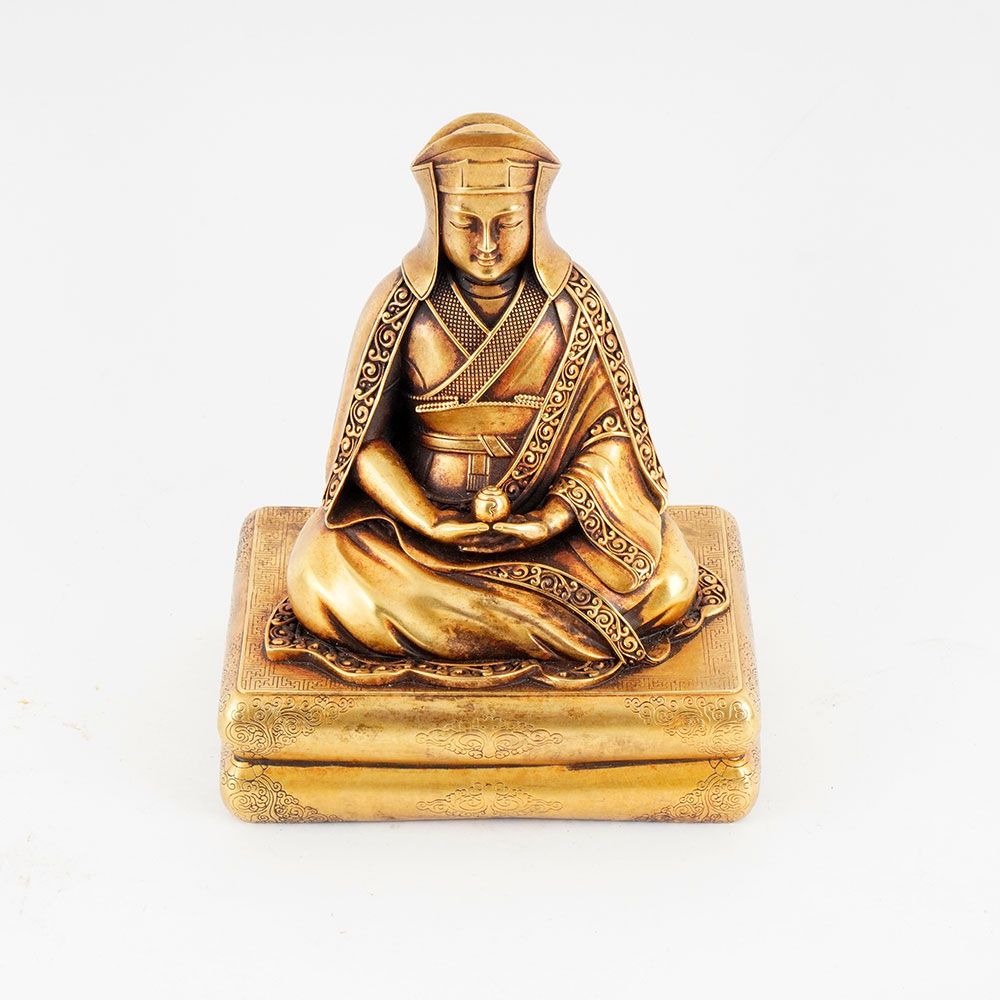 Null 中泰证券

汉藏类型的镀金铜像，代表佛教神灵。 

高度：16厘米或6 1/4英寸。
