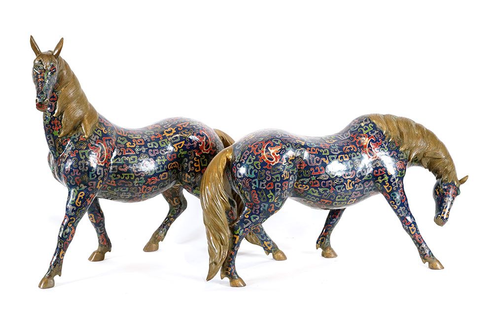 Null CHINE / CHINA

A pair of copper cloisonné 'Twin Horses' statues. Ch'ieng-lu&hellip;