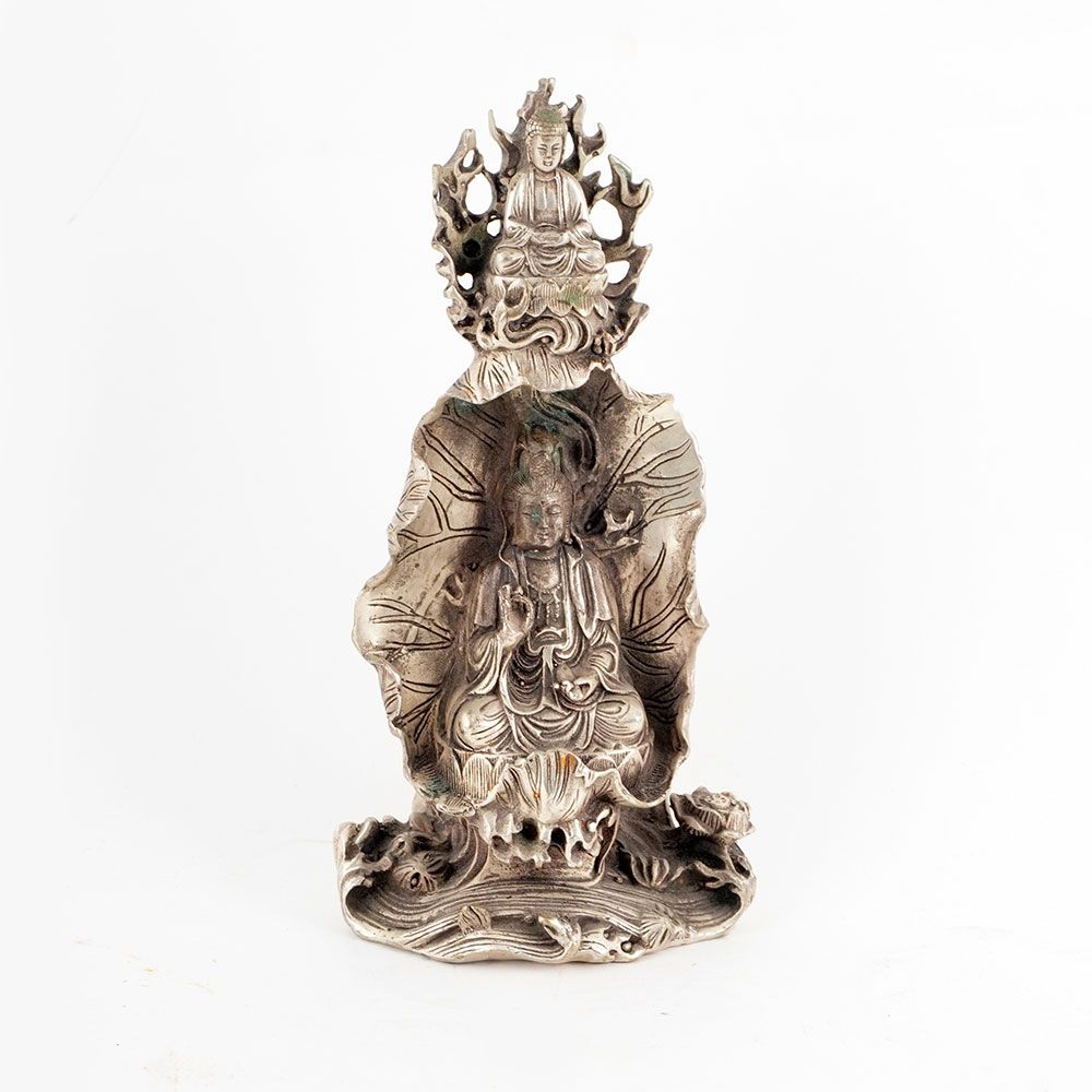 Null JAPON / JAPAN 

A japanese Lotus Kannon statue in silver metal. Early 20th &hellip;