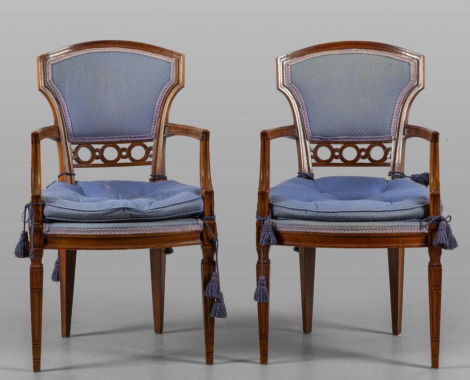 Coppia di poltroncine Direttorio in legno di Pair of Direttorio armchairs in fru&hellip;