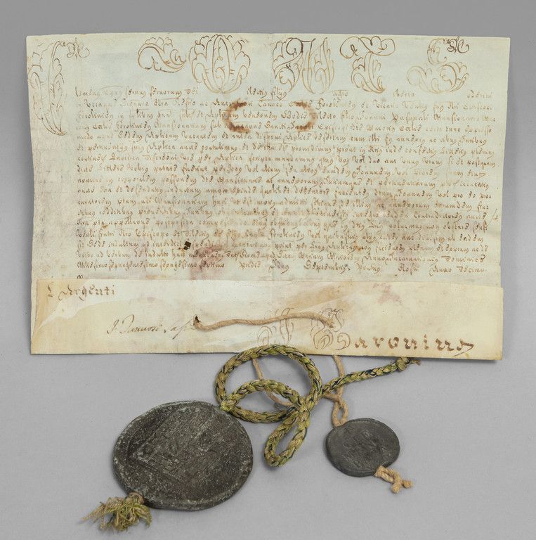 Pergamena con sigillo di S.S.Papa Clemente XIII e 带有教皇克莱门特十三世阁下印章的羊皮纸和带有宗教图案的印章，&hellip;