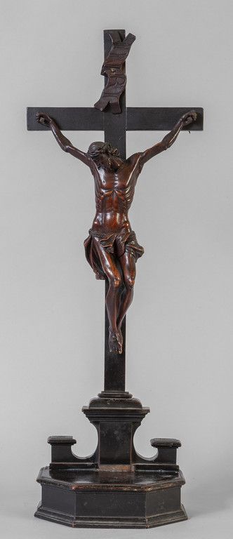Cristo, scultura in bosso con altarolo, Christ, sculpture en buis avec retable, &hellip;