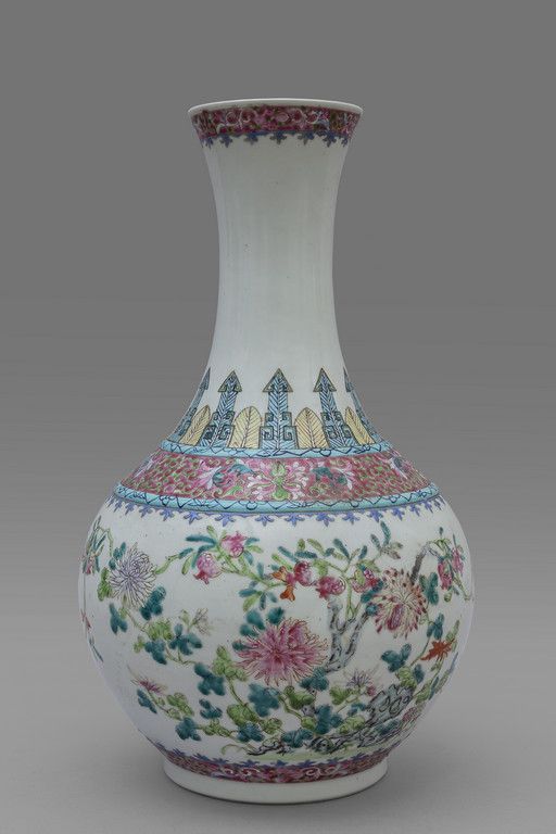 Vaso in porcellana famiglia rosa a collo lungo, Vase en porcelaine de la famille&hellip;
