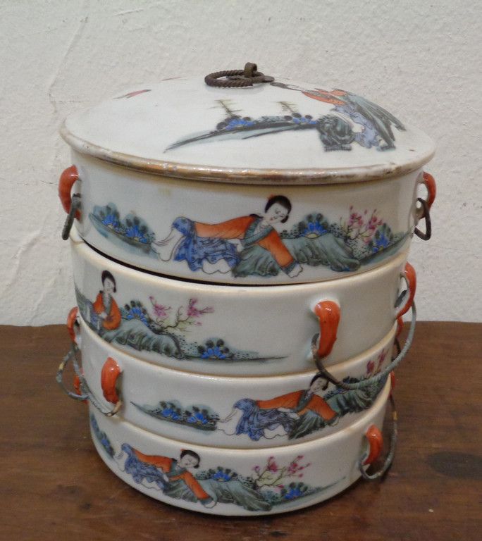 Scatola in porcellana di Cina formata da quattro Chinese porcelain box made up o&hellip;