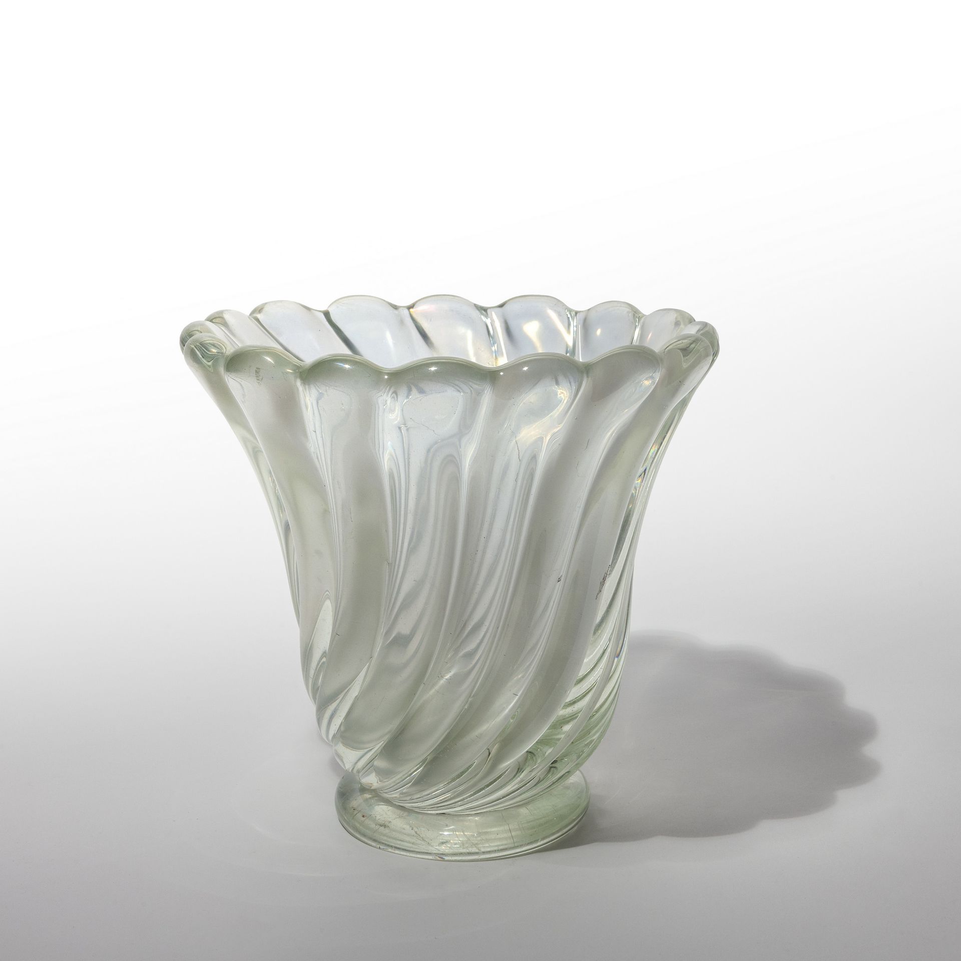 Poli Flavio FLAVIO POLI SEGUSO VETRI D'ARTE 
A twisted ribbed vase in iridescent&hellip;
