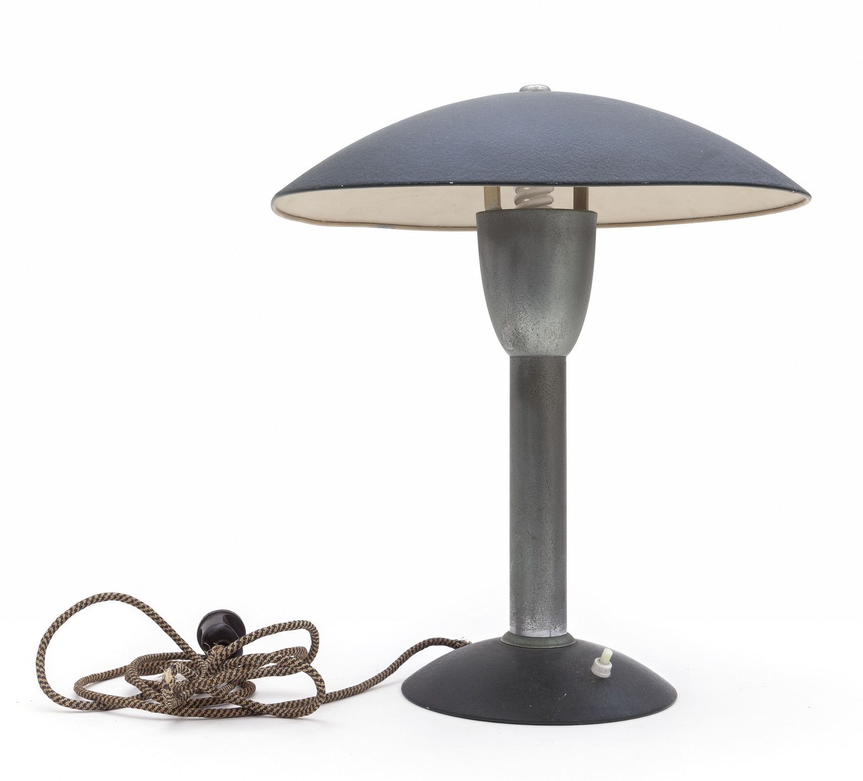 LAMPADA LAMPE DE TABLE DES ANNÉES 50. 
Fonte peinte laiton chromé aluminium pein&hellip;