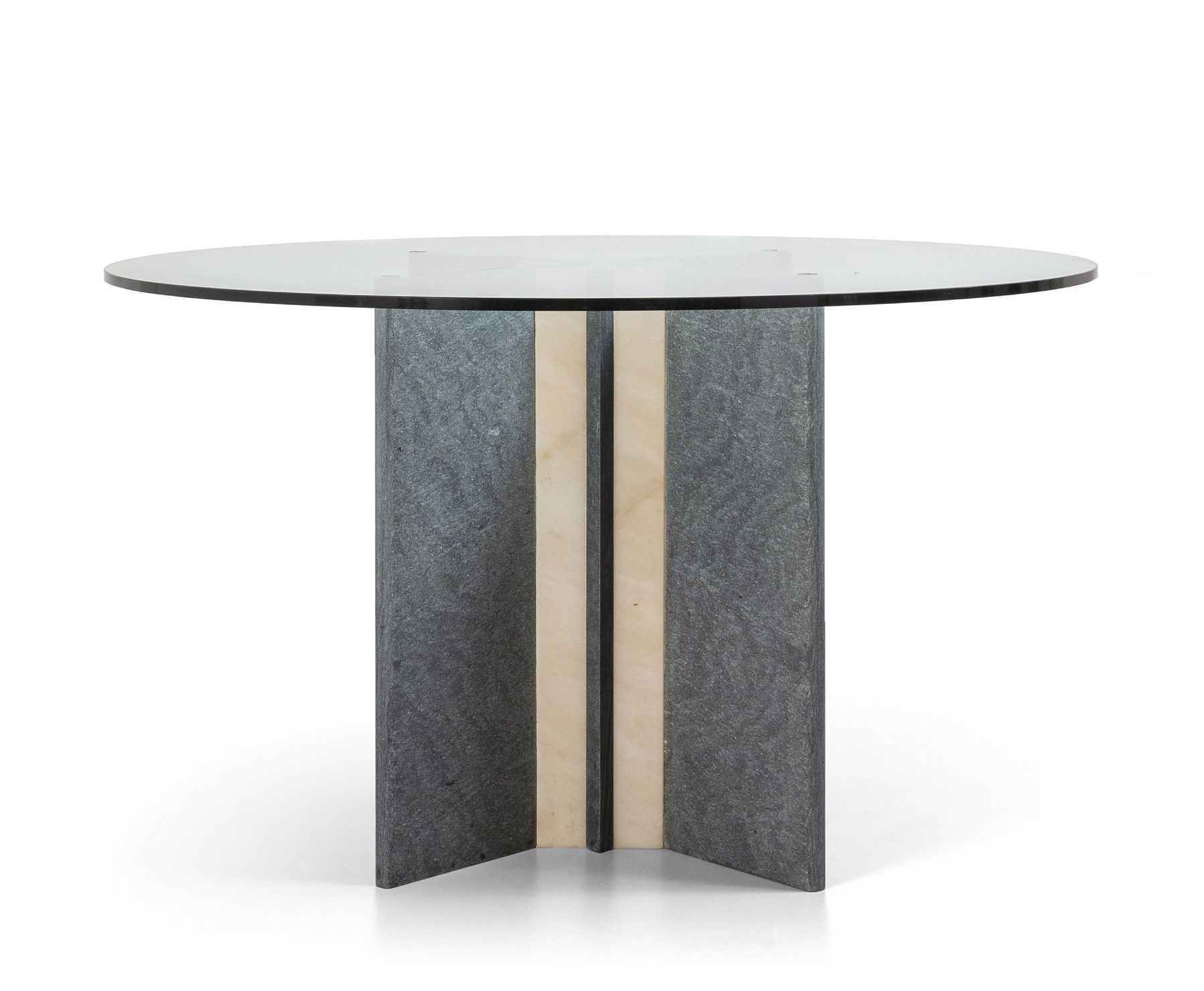 TAVOLO 一张1970年代的桌子。
大理石和灰色石头底座
水晶顶。
高度76厘米，直径120厘米。