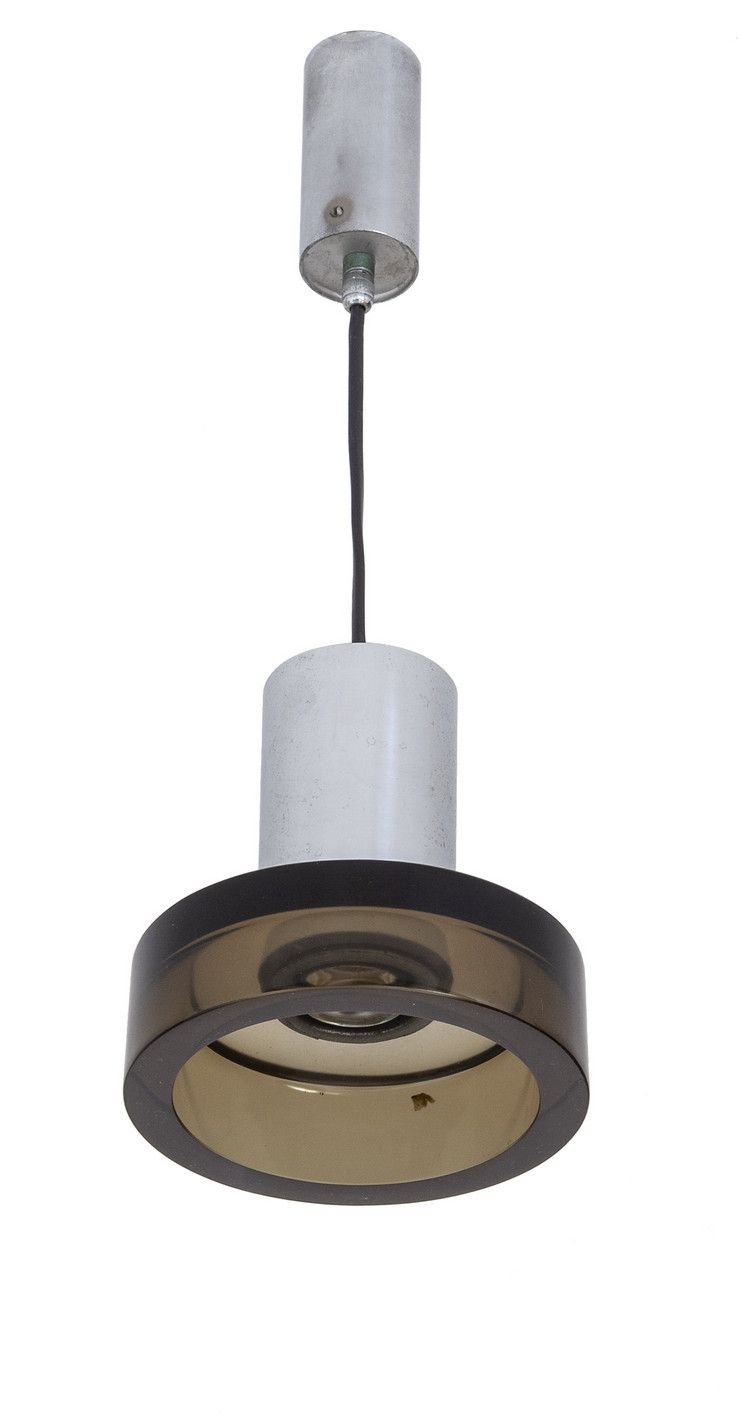LAMPADA 20世纪60年代的吊灯。
镀铬黄铜，厚斜面玻璃。
扩散器的直径为16厘米。
