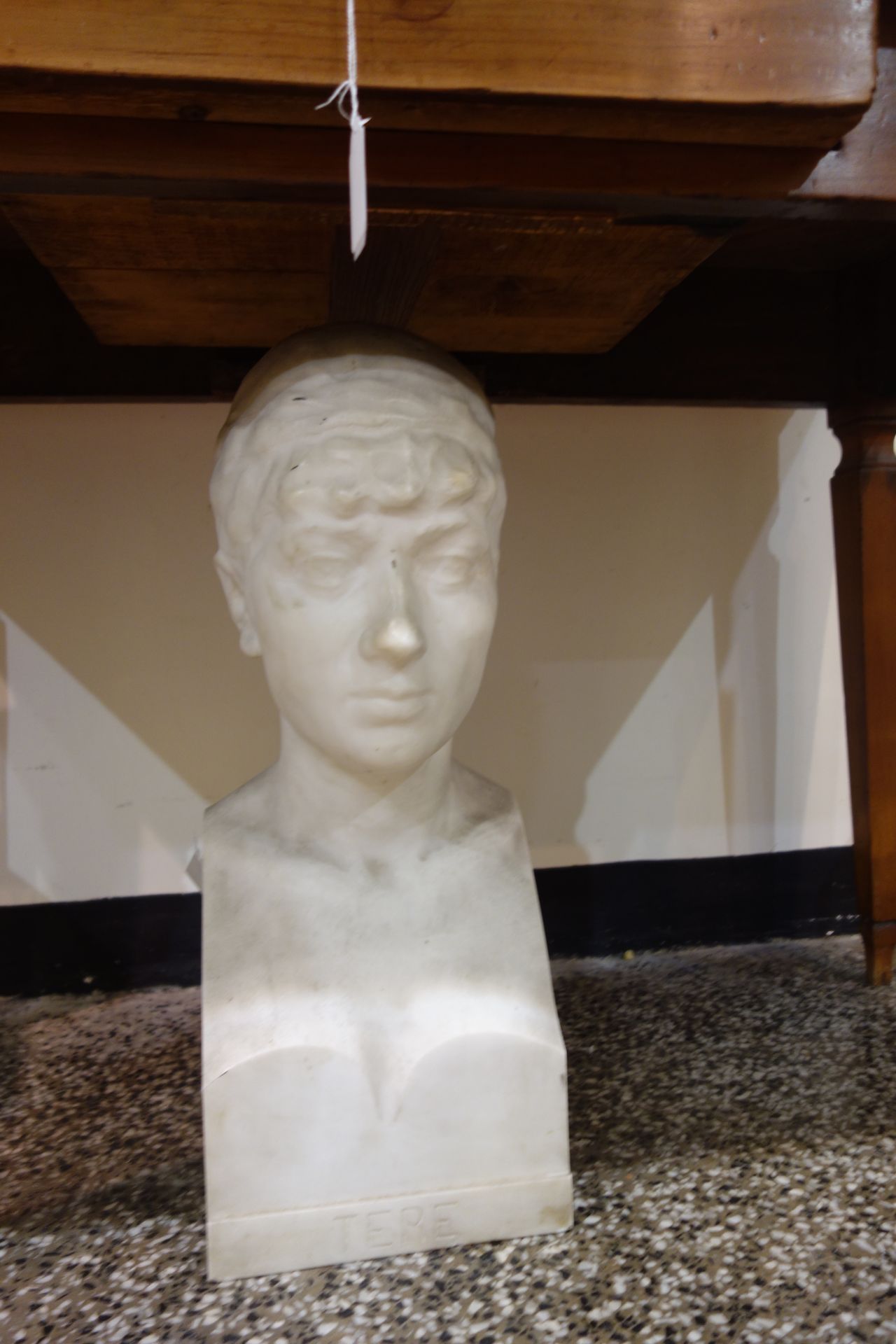 PIETRO LAGOSTENA (1877-1977) PIETRO LAGOSTENA (1877-1977) 
Tere, busto in marmo