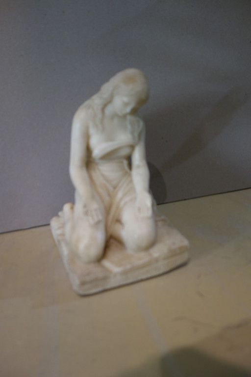 Maddalena, scultura in alabastro, sec.XIX 抹大拉，雪花膏雕塑，19世纪
cm. 11x14 h.19