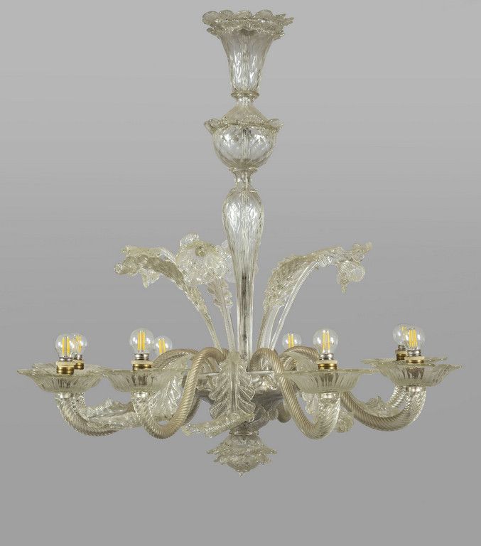 Lampadario in vetro di Murano a otto 
Lustre à huit lumières en verre de Murano
&hellip;