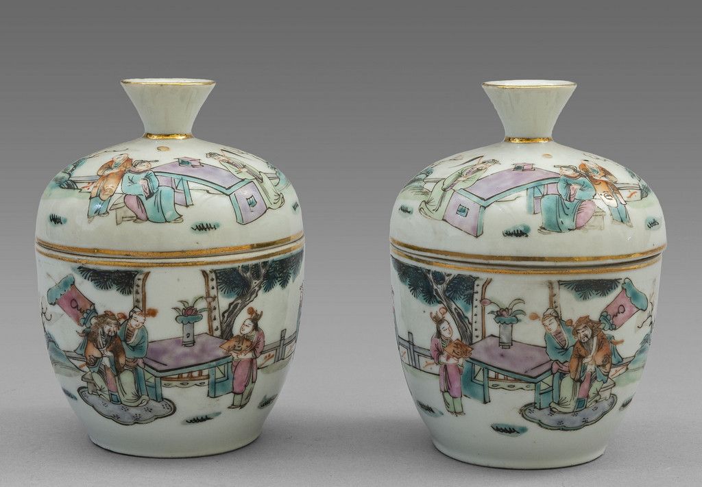 Coppia di coppette in porcellana di Cina Famiglia Paire de bols en porcelaine de&hellip;