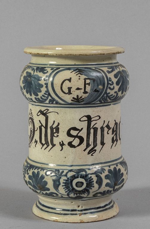 Albarello in ceramica bianca e blu con scritta Albarello aus blau-weißer Keramik&hellip;