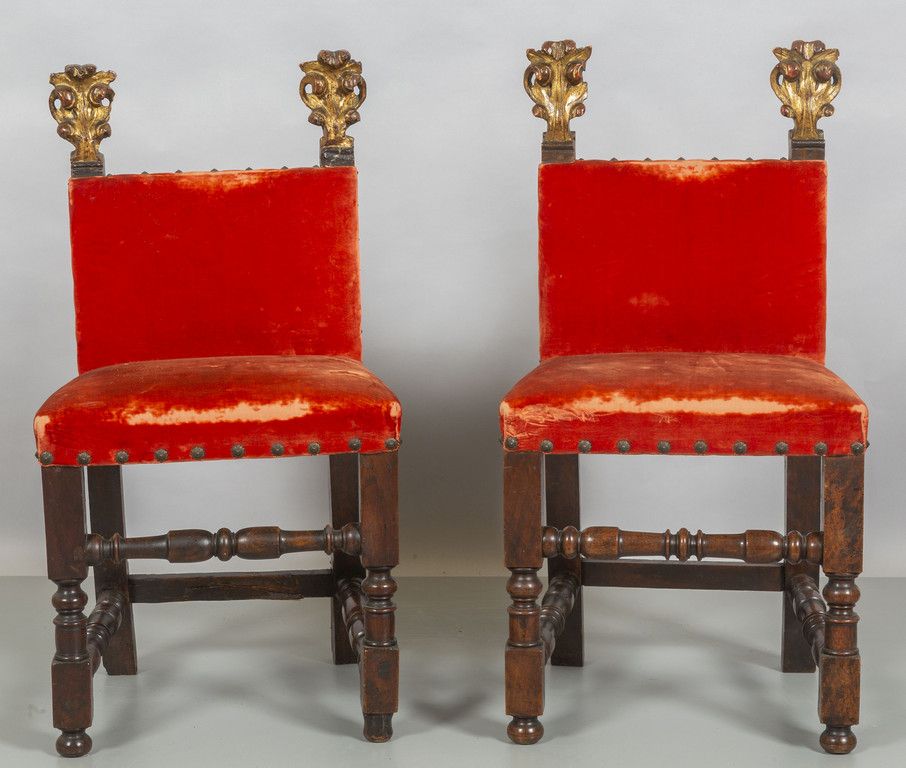 SEDIA Pareja de sillas de carrete de nogal del siglo XVIII