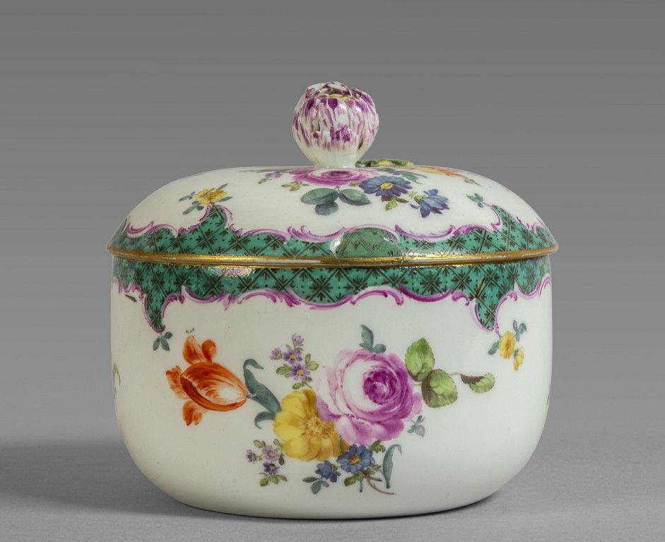 OGGETTISTICA Meissen porcelain sugar bowl decorated in polychrome with flowers 2&hellip;