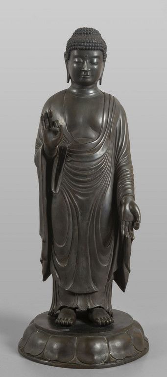 OGGETTISTICA Figura de Buda de pie Nepal finales del siglo XIX/principios del XX&hellip;