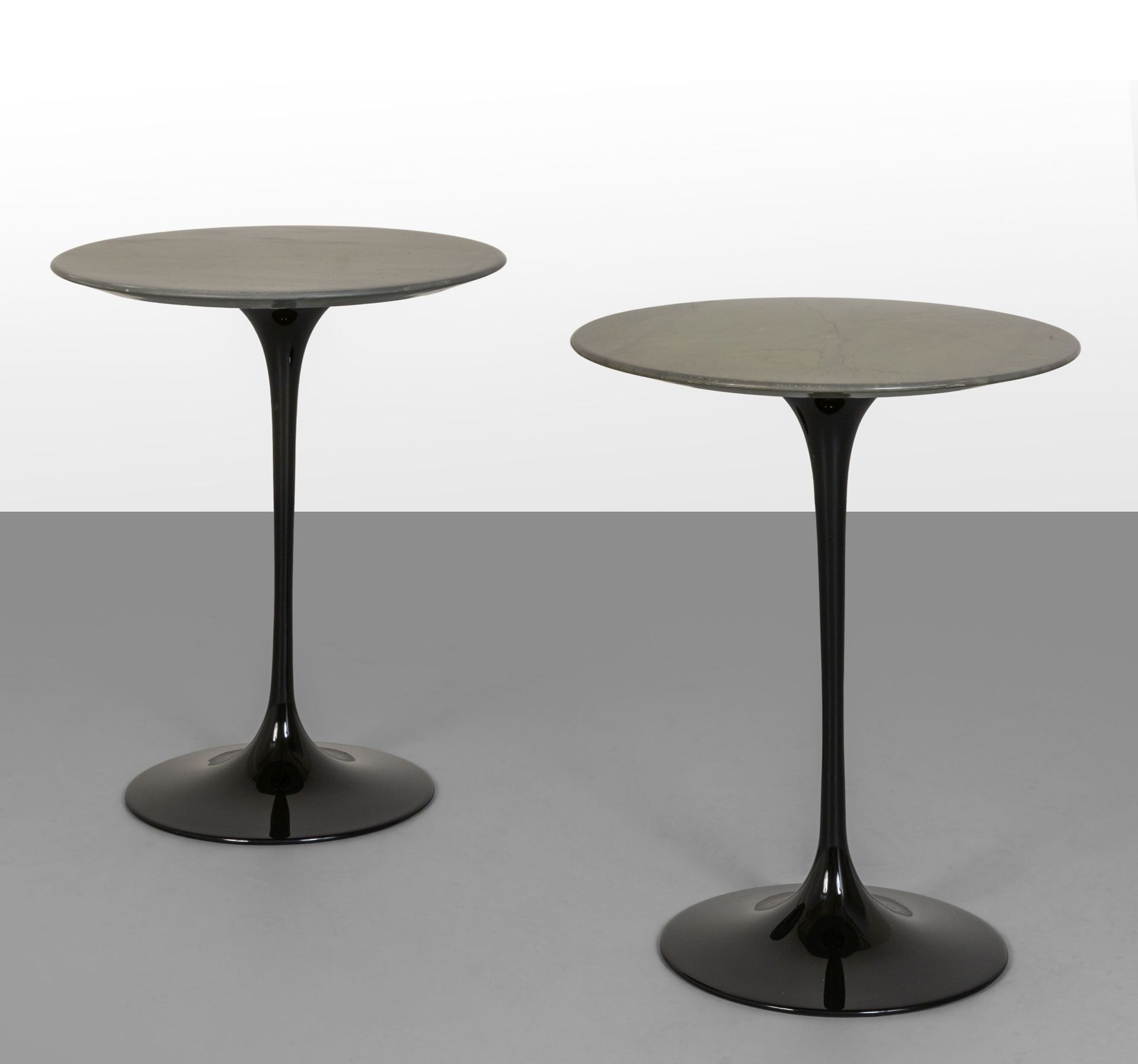 SAARINEN EERO EERO SAARINEN KNOLL INTERNATIONAL design 1956. 
Deux tables basses&hellip;