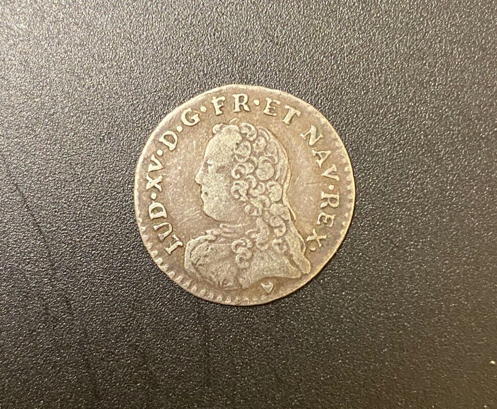 Null 1/20 écu en argent Louis XV daté 1727 - 1,49 g