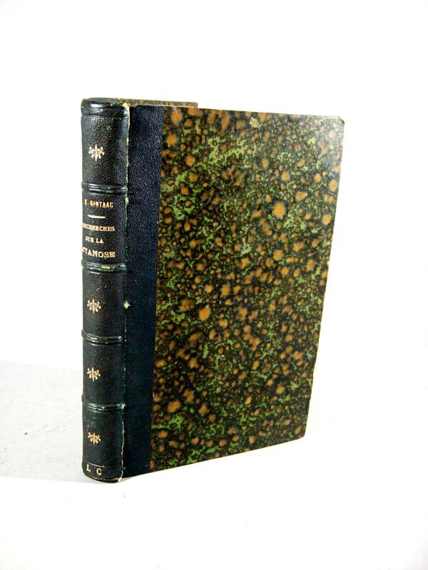 Null * 61.GINTRAC（埃利）。对发绀或蓝色疾病的观察和研究。巴黎，J-皮纳尔，1824年。In-8, [2] f., 317 p.绿色半铬酸盐，书&hellip;