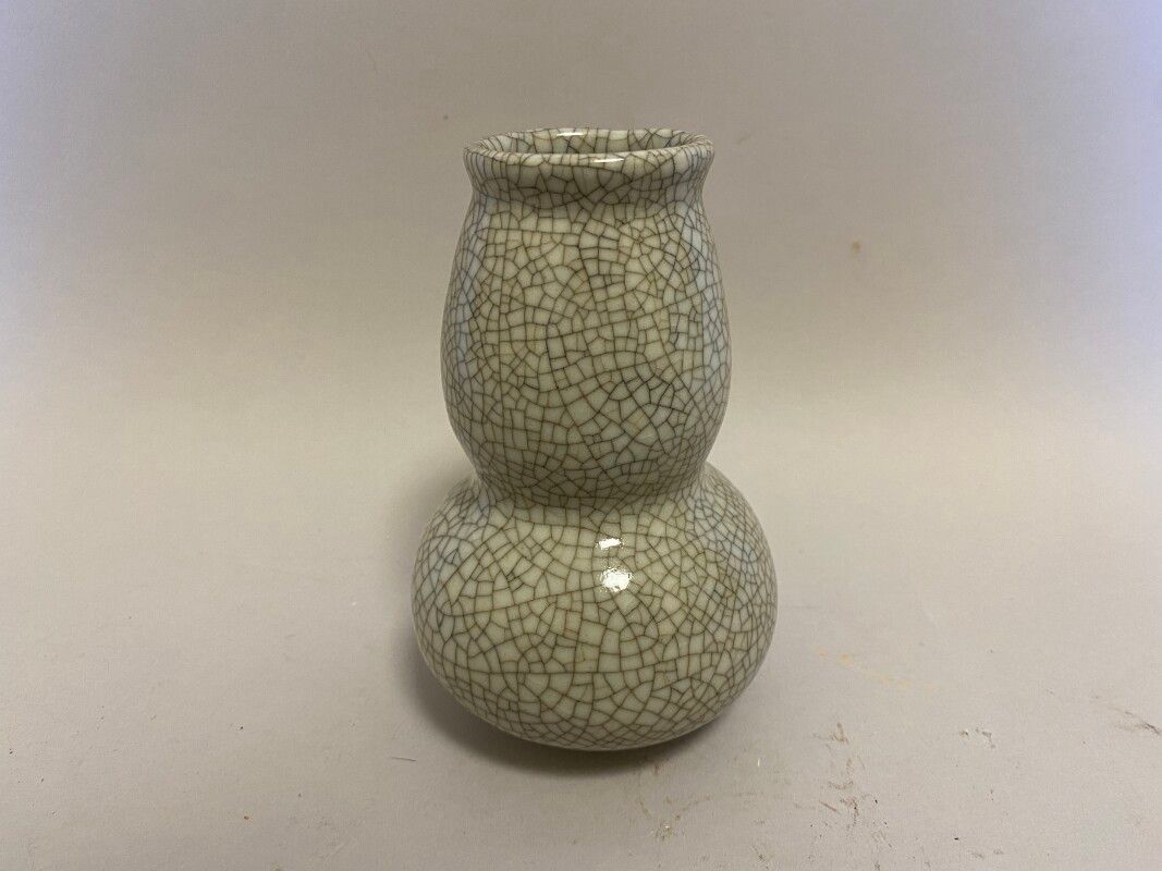 Null Chine - Vase porcelaine craquelée - H. 14.5 cm