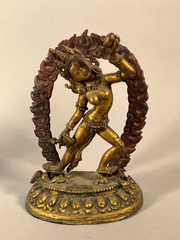 Null TIBET - Début XXe siècle

Statuette de Kali en bronze doré, debout sur deux&hellip;