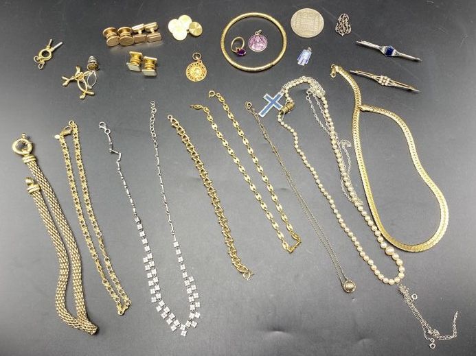 Null Set of costume jewelry including 20 Fr Turin, medals and silver brooch for &hellip;