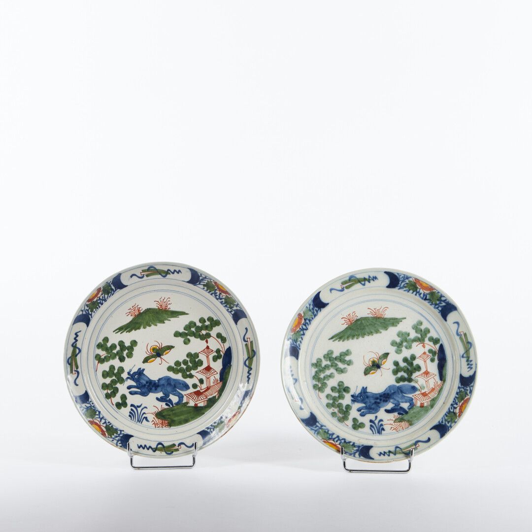 Null DELFT

Pair of earthenware pannekoek plates with polychrome decoration of f&hellip;