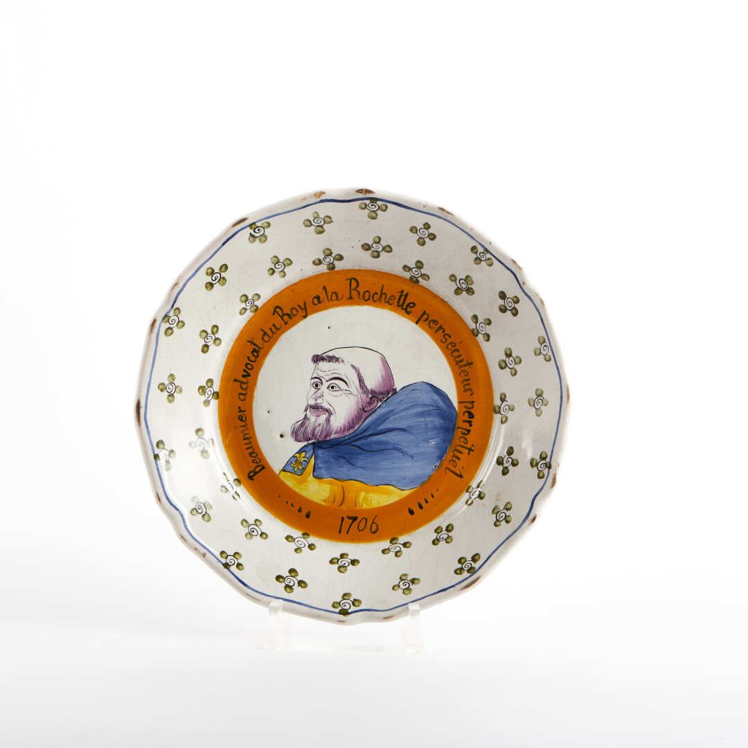 Null LA ROCHELLE ? 

Earthenware soup plate with polychrome decoration : "Beaumi&hellip;