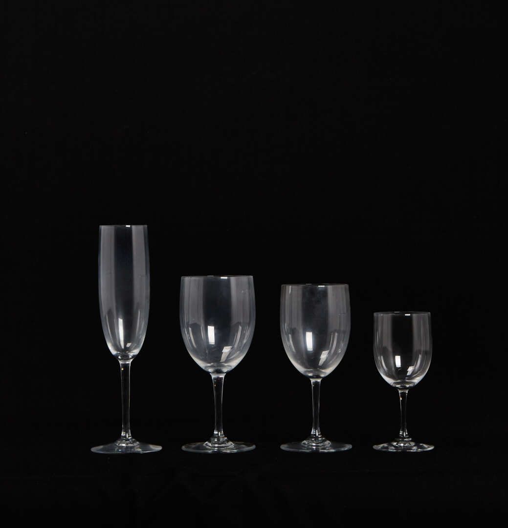 Null BACCARAT 

Set di bicchieri con stelo in cristallo, modello Perfection.

In&hellip;