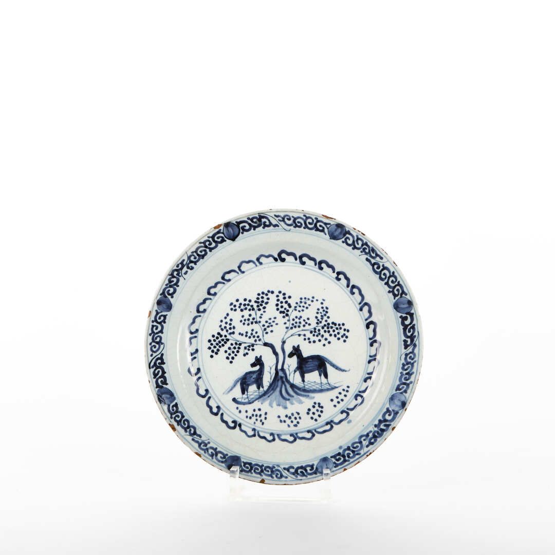 Null Earthenware soup plate with blue camaïeu decoration with horses.

18th cent&hellip;