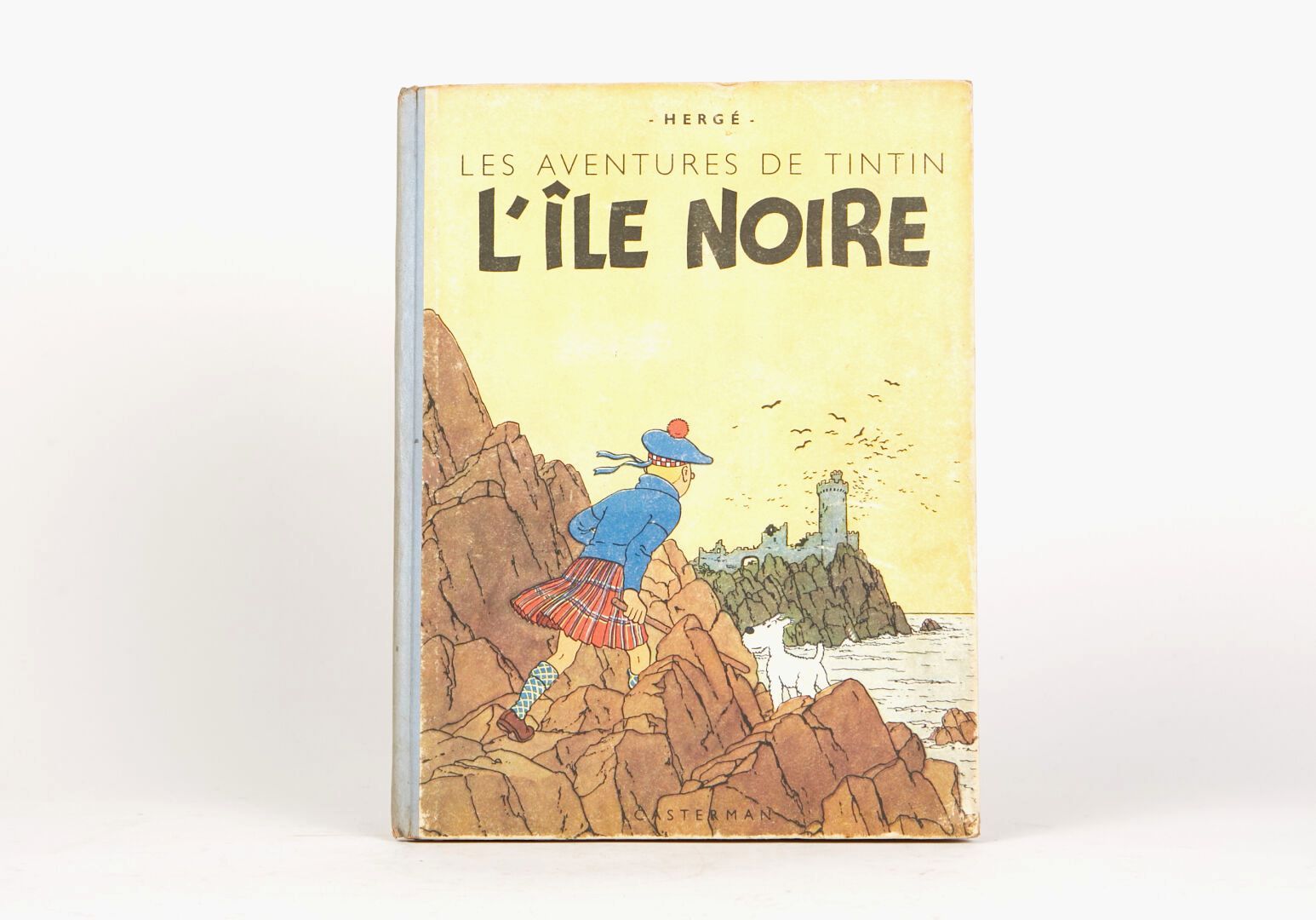 Null "黑岛" 1944年。 
蓝色书脊，第2版A23之二。半厚的纸张。第1版被擦伤。

Hergé/Tintinimaginatio 2023年