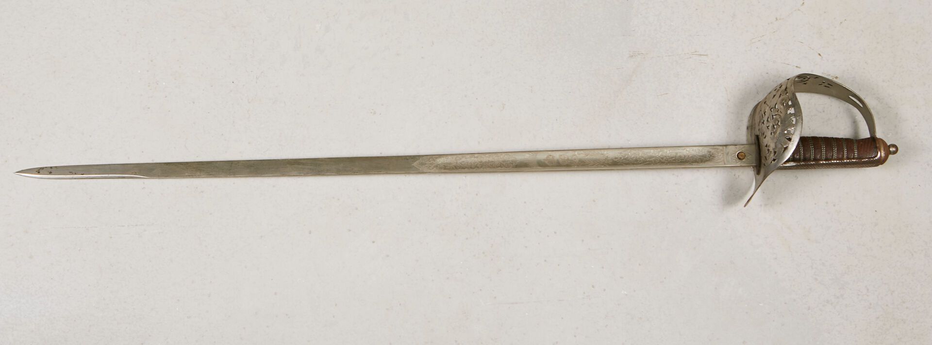 Null British infantry officer's saber type 1897. 
Watermarked handle. Iron mount&hellip;