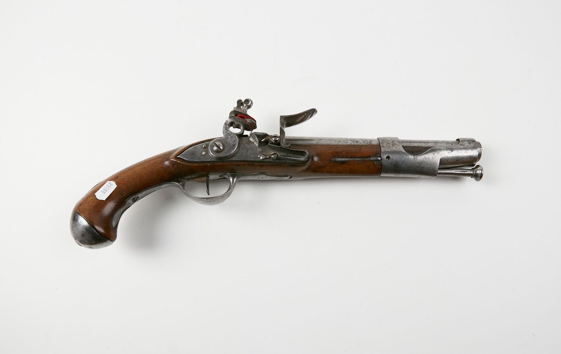 Null Revolutionary model 1763-66 flintlock pommel pistol.
Round barrel with thun&hellip;