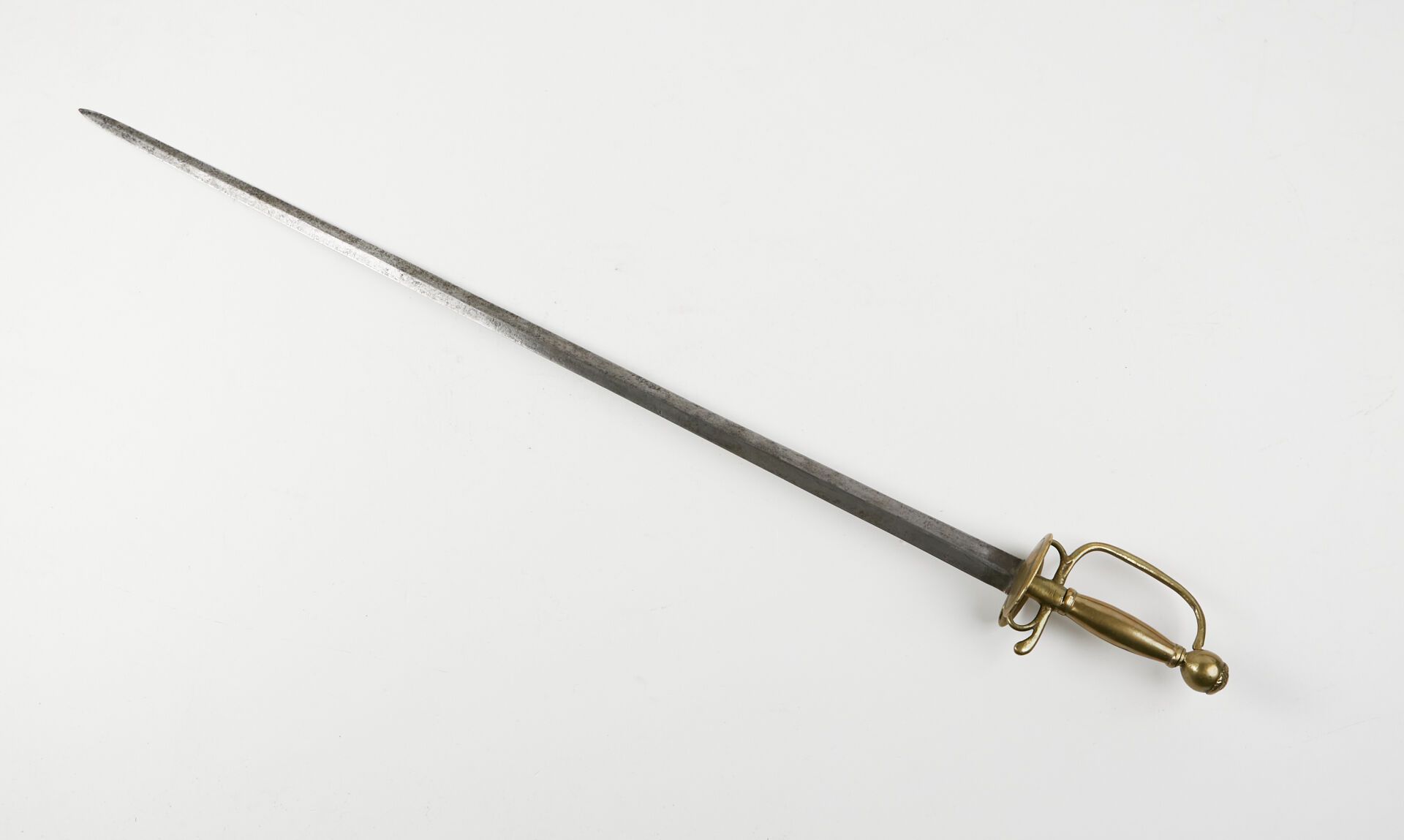 Null Officer's style sword, 1767. 
Brass mounting. Blade with median edge. 
Comp&hellip;