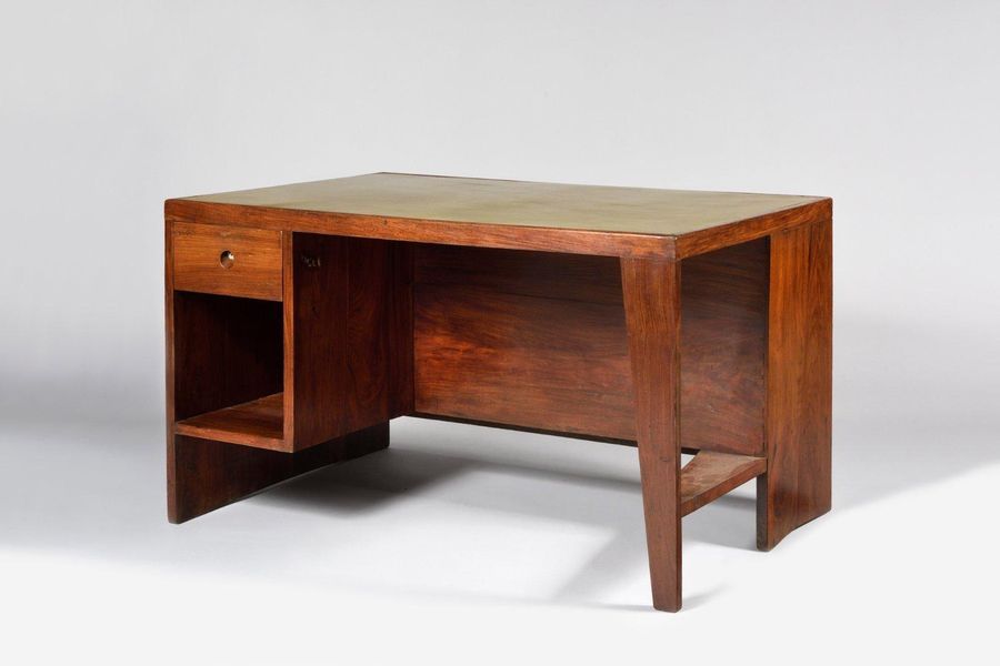 Null PIERRE JEANNERET (1896-1967) "Office table" ref PJ-BU-02-A Teak desk formin&hellip;