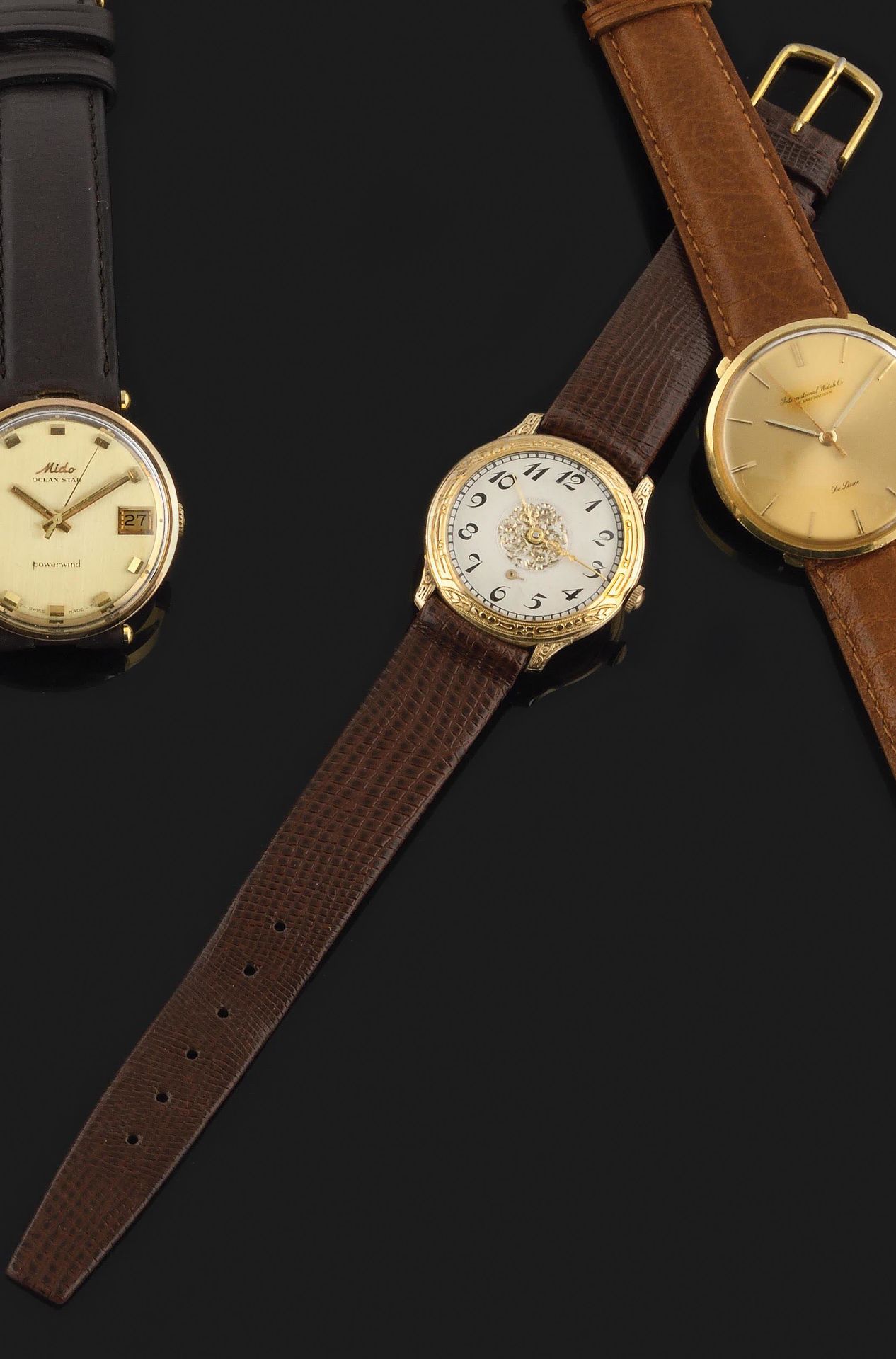 Null BENRUS About 1940. Ref : 6519075. 10K gold-plated wristwatch, round case, w&hellip;