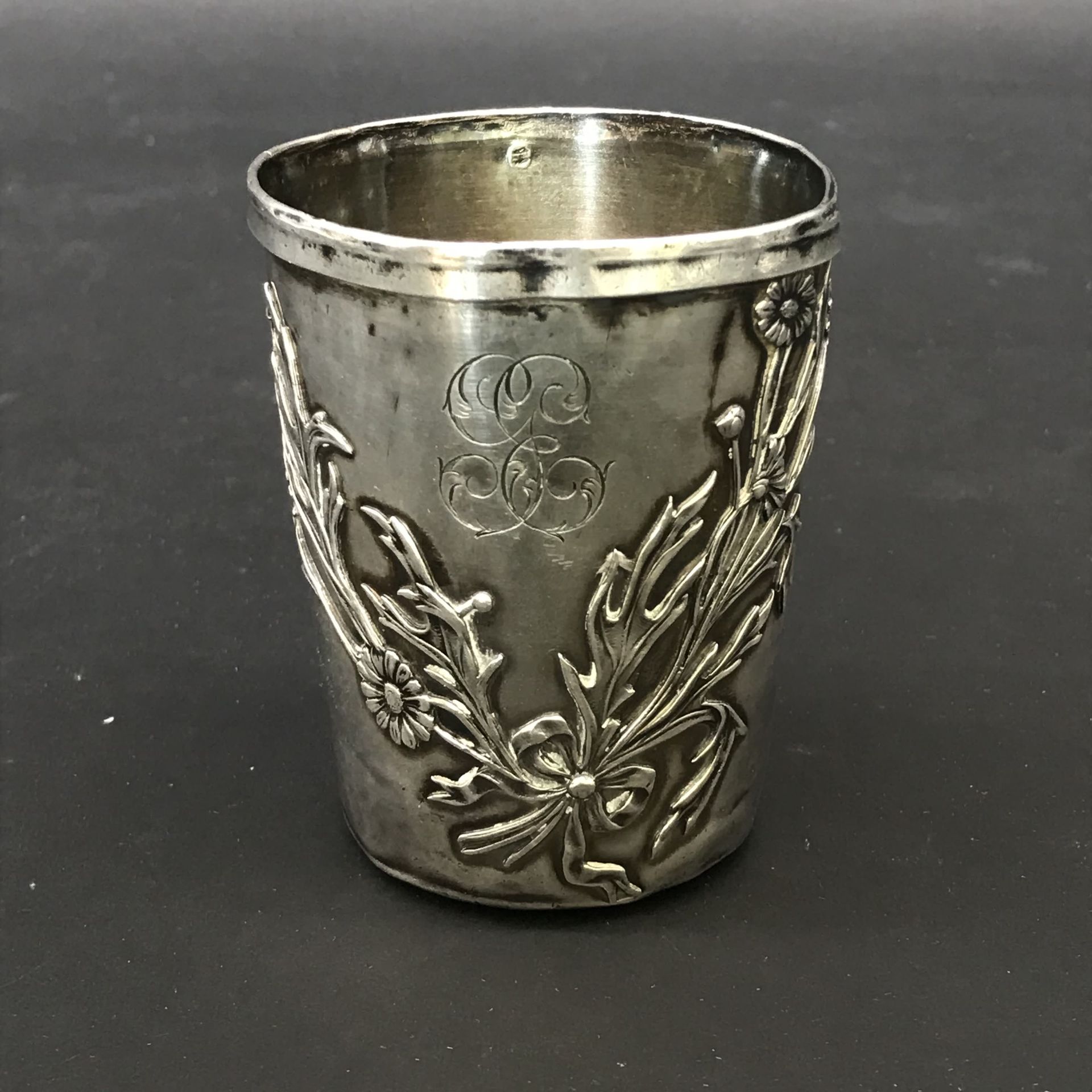 Null Timballe in silver minerva mark 

decorated with flowers and monogrammed GE&hellip;