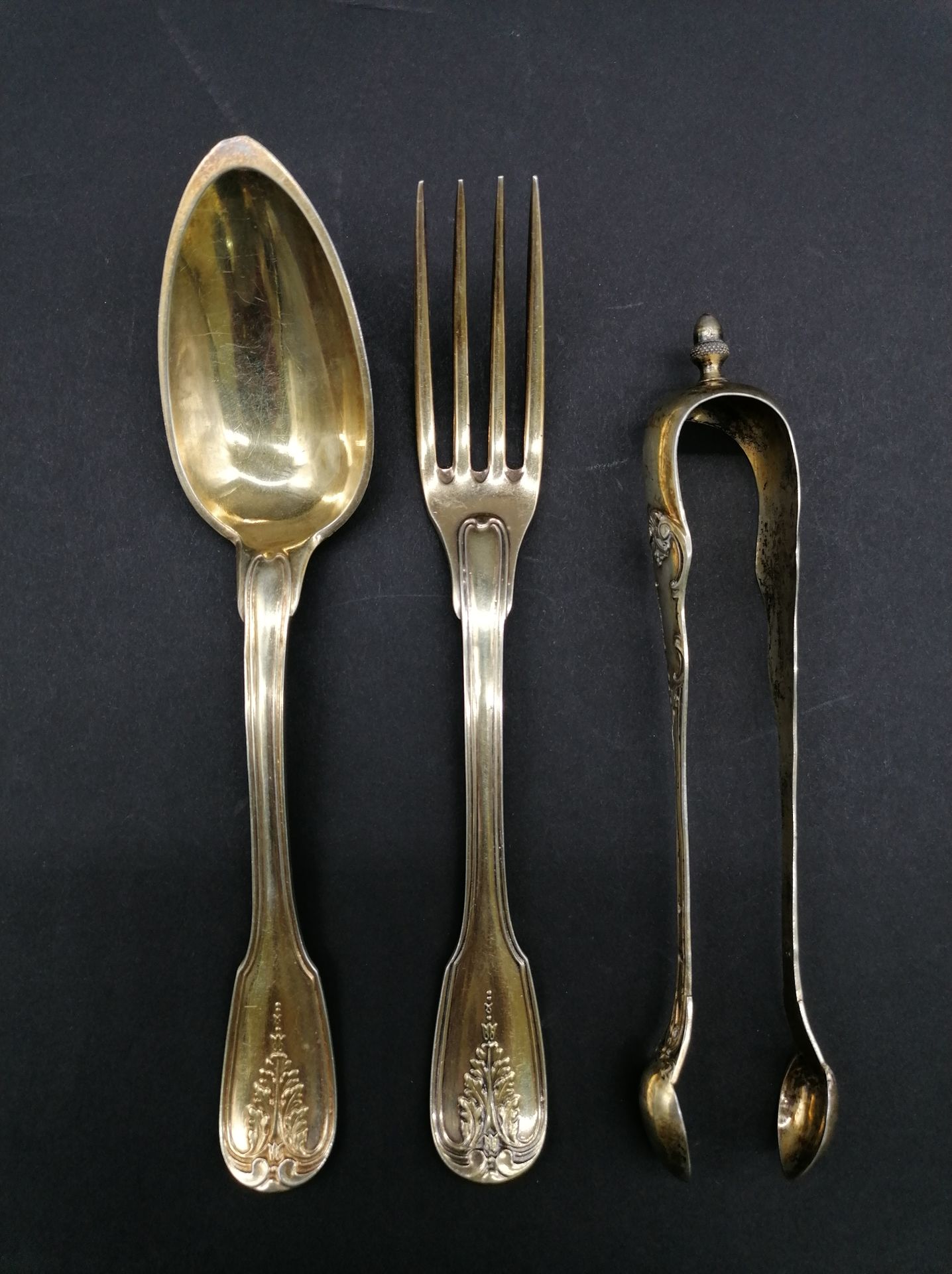 Null COUVERTS 

including a fork and a soup spoon in vermeil decorated with a ne&hellip;