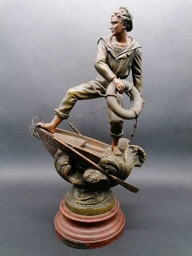 L. RAPHAEL ABORDAGE

Sujet en régule patiné 

Sur piedouche en bois peint à l'im&hellip;