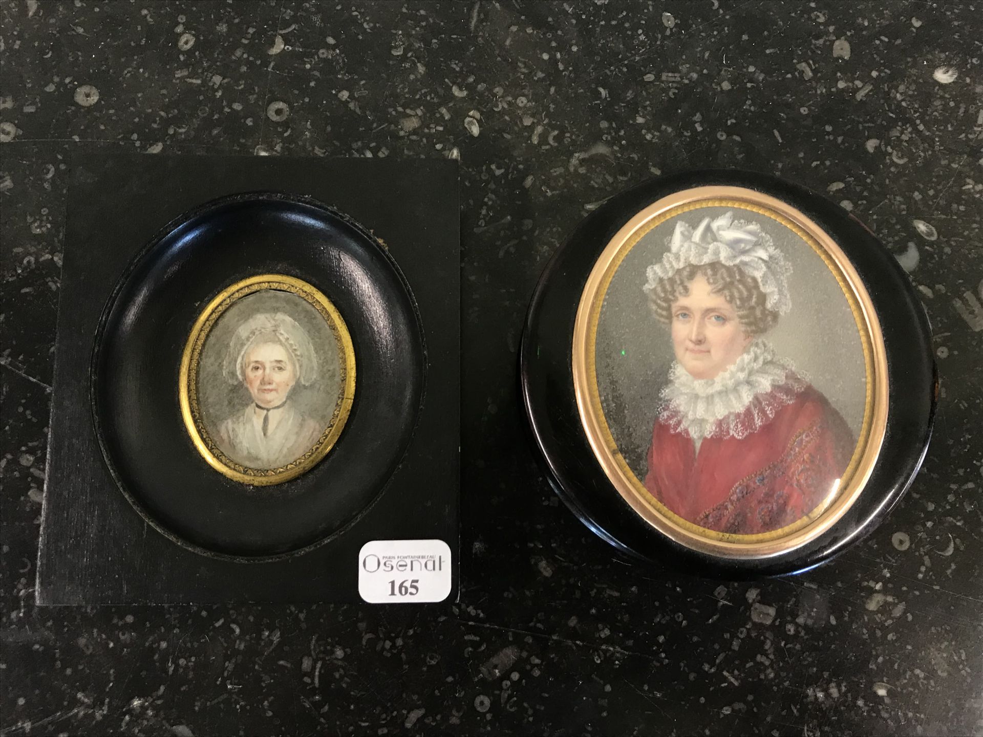 Null DUMERAY夫人之后

一个圆形的玳瑁盒，盒盖上绘有代表奥尔良公爵夫人路易丝-玛丽-阿黛拉-德-波旁-彭西耶夫尔肖像的微型画，玻璃下有一个镀金的黄铜&hellip;