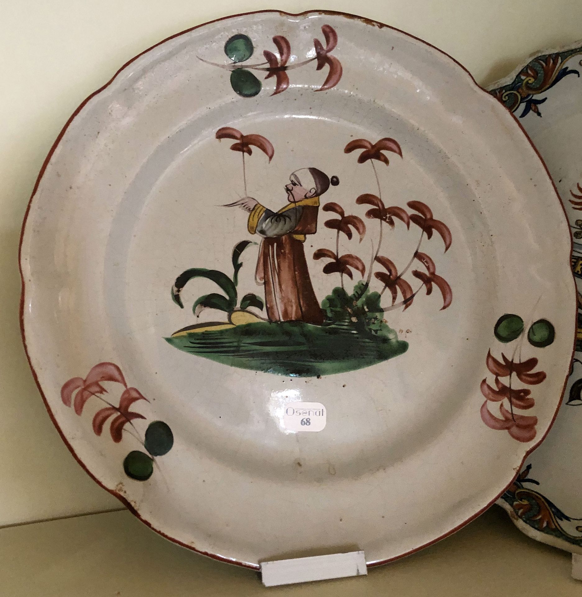 Null 马兰士陶器的圆盘和平盘。 									 中国的装饰。 							 十八世纪末 直径: 23 cm (状况良好)
