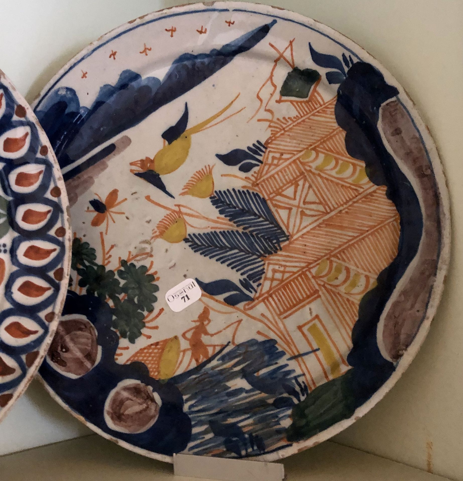 Null Round and flat Delft earthenware plate, end of the XVIIth century Diam : 22&hellip;