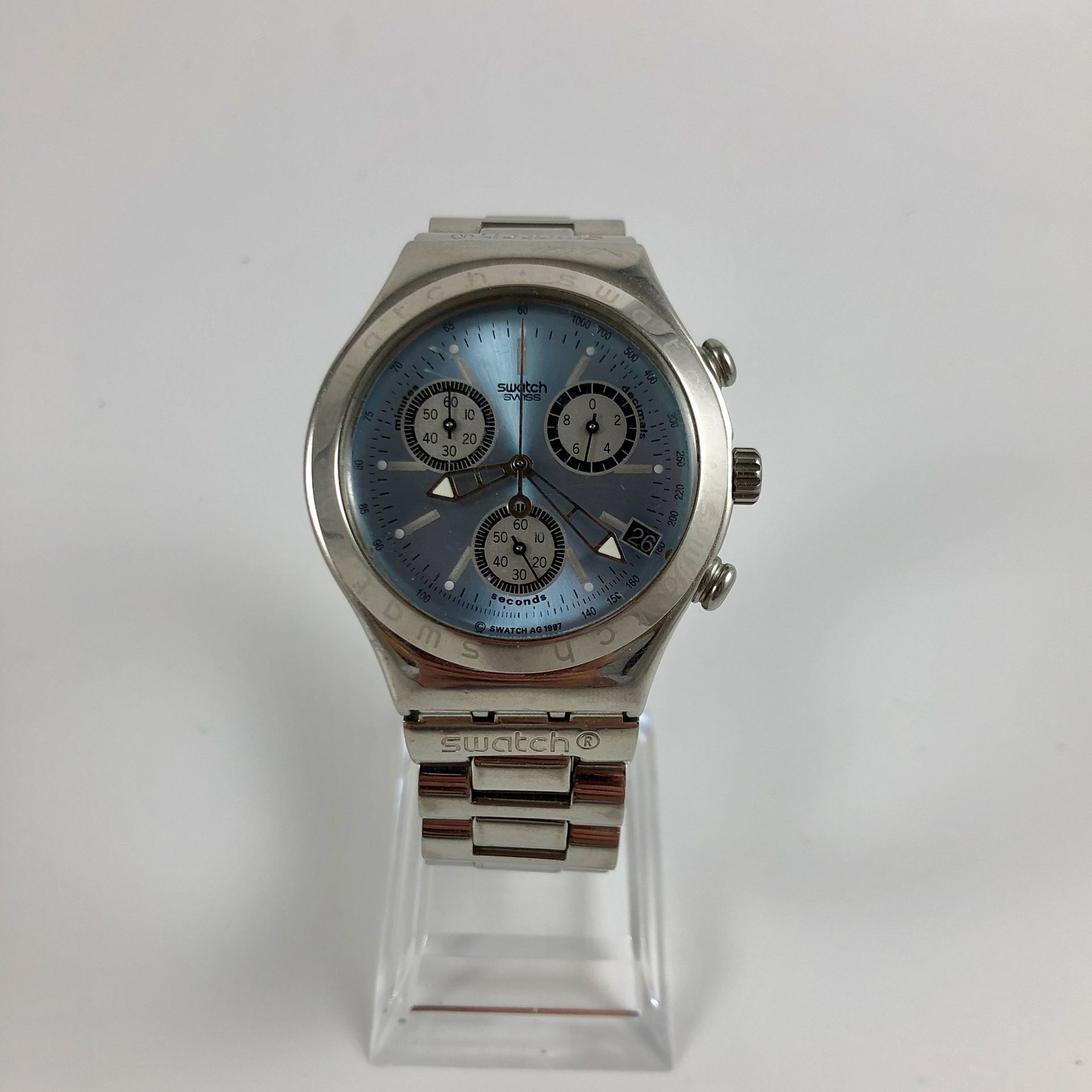 Null 
SWATCH. Chronographe. Cadran bleu. Index peints bâtons. Compteur des secon&hellip;